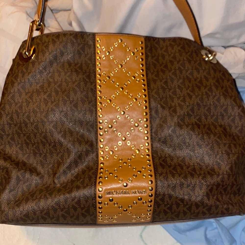 Michael Kors purse, only used a handful of time has been in storage.